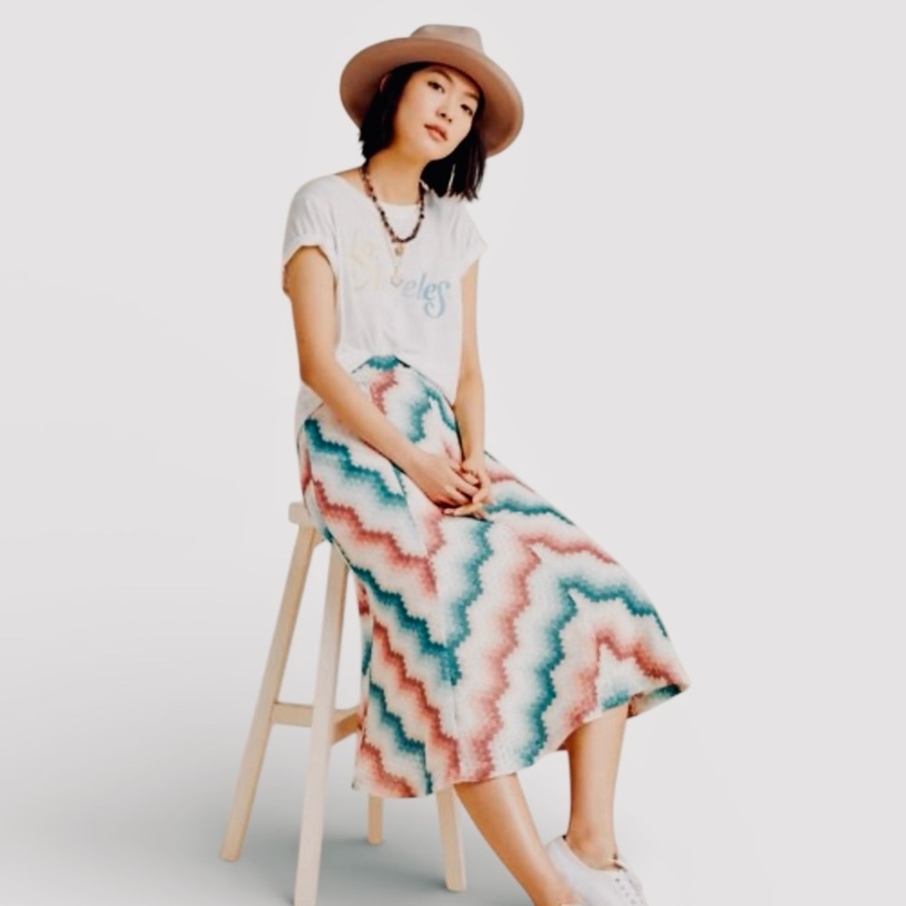 NWT- ANTHROPOLOGIE Maeve chevron knit midi skirt. 🩷💛🩵